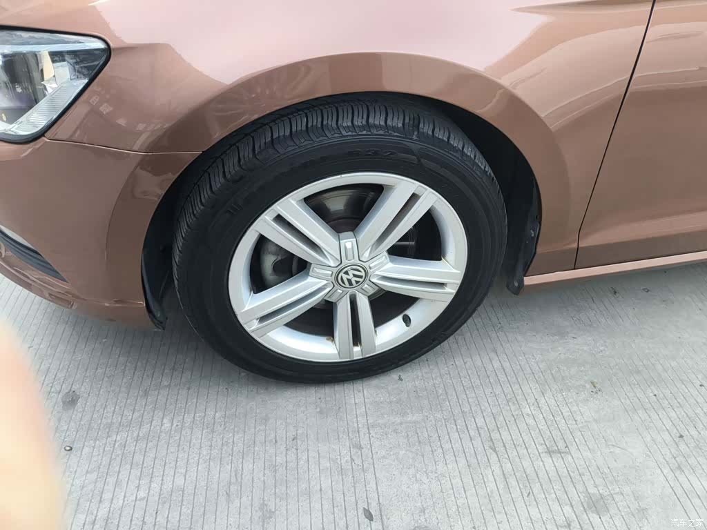 Volkswagen Lamando, 2015 25