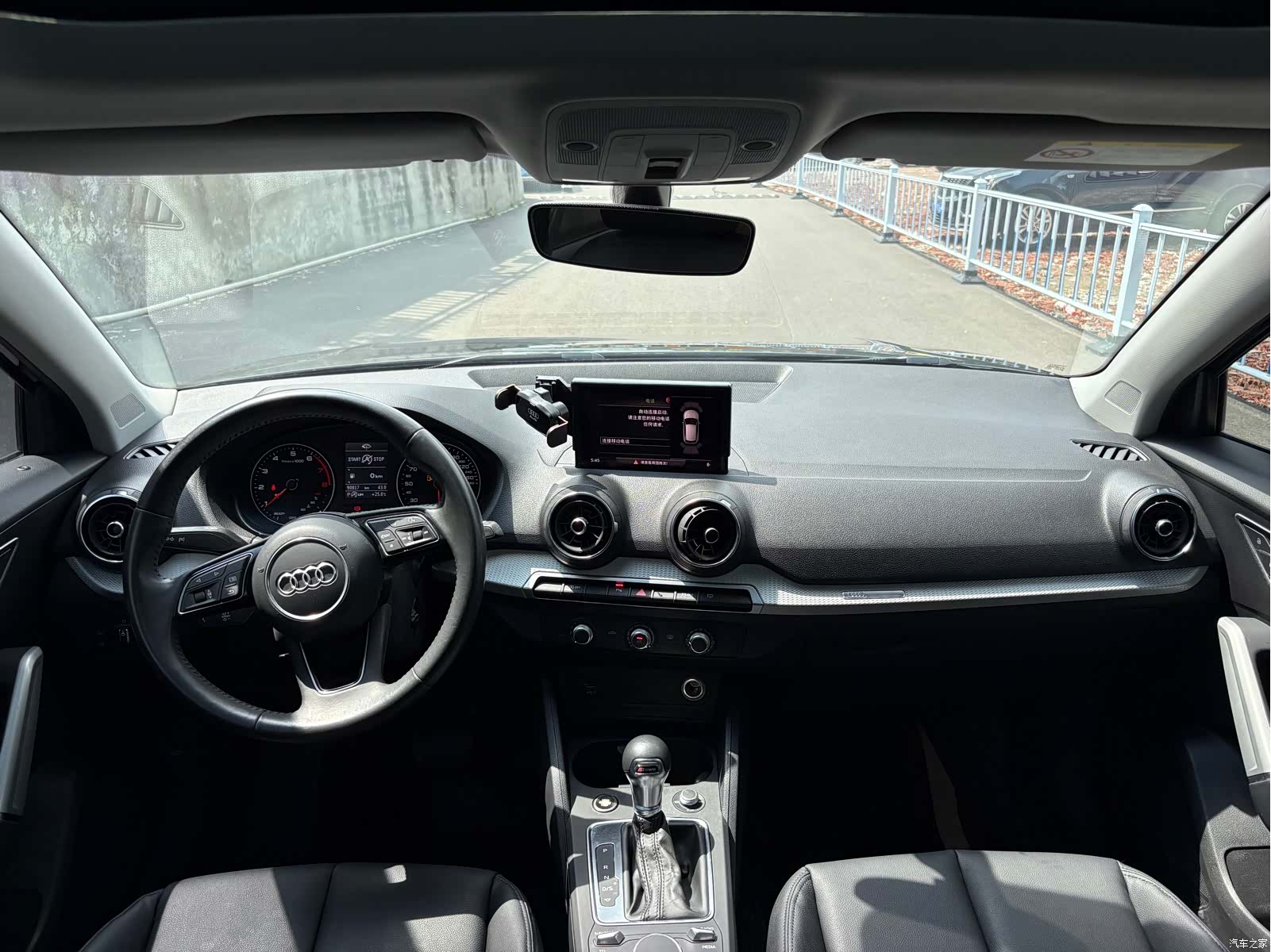 Audi Q2L, 2020 7