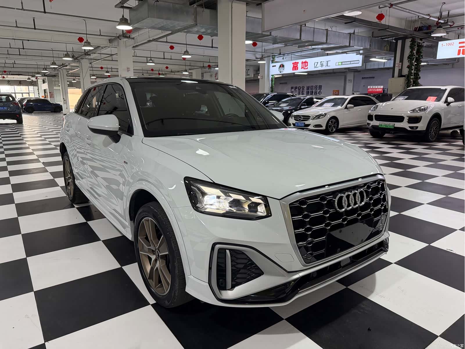 Audi Q2L, 2023 3