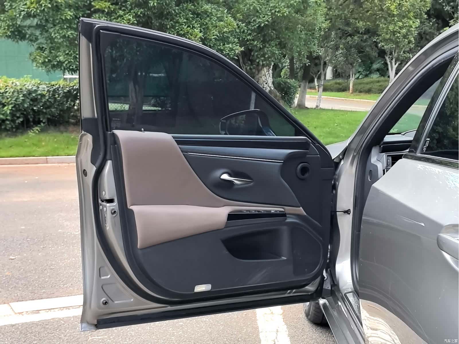 Lexus ES, 2024 12