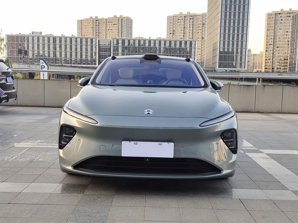NIO ET7