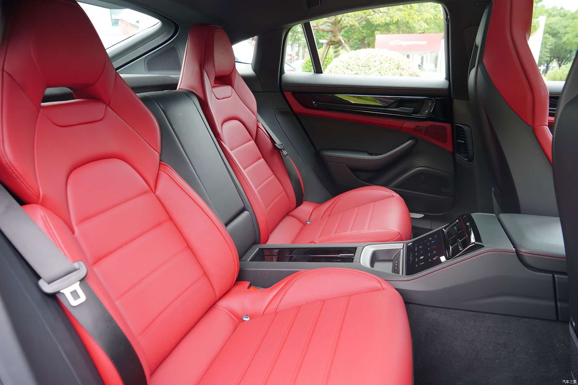 Porsche Panamera, 2026 6