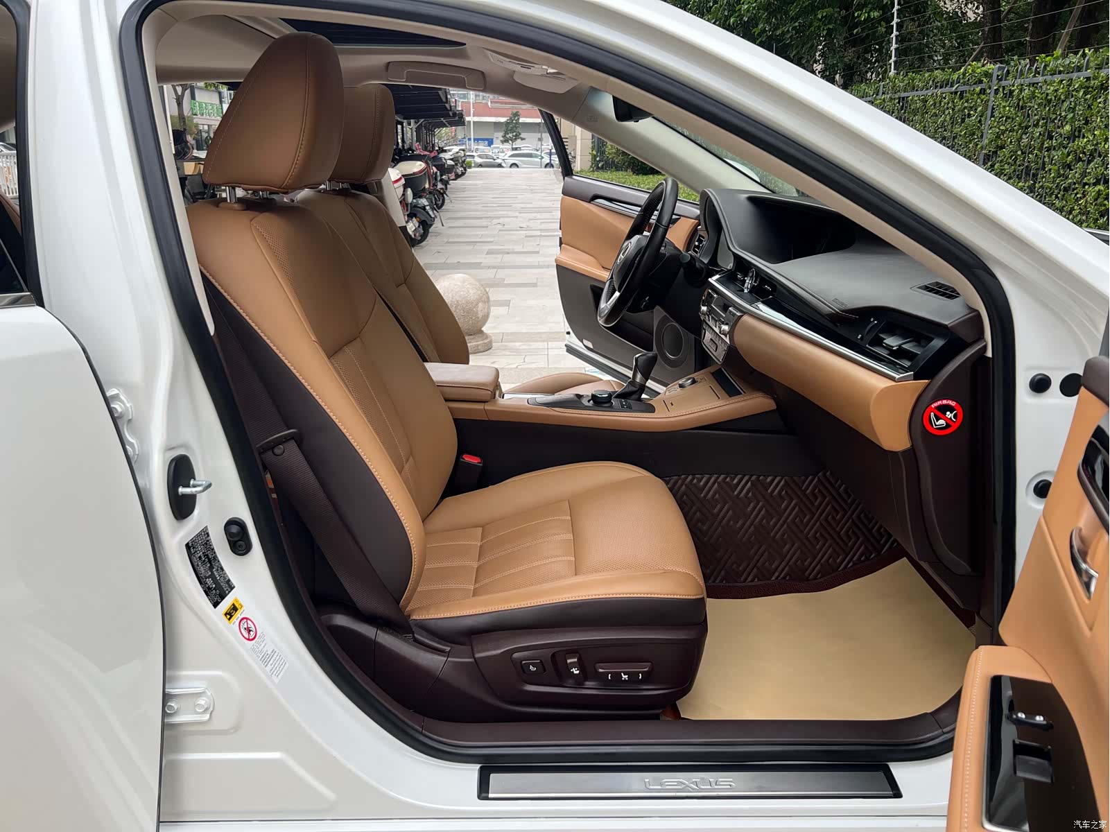Lexus ES, 2018 8