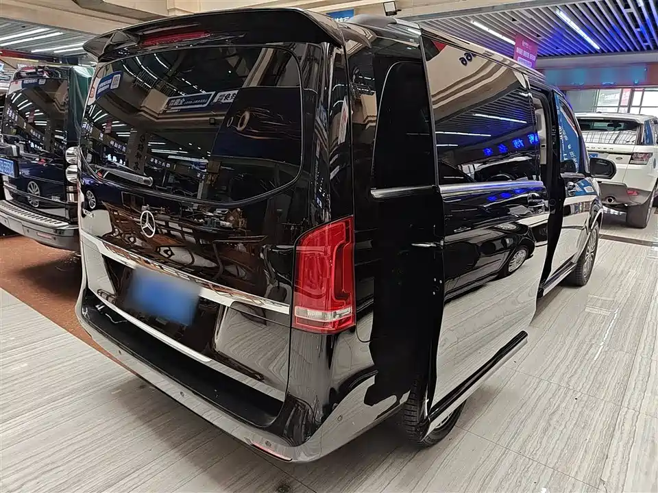 Mercedes-Benz V-class