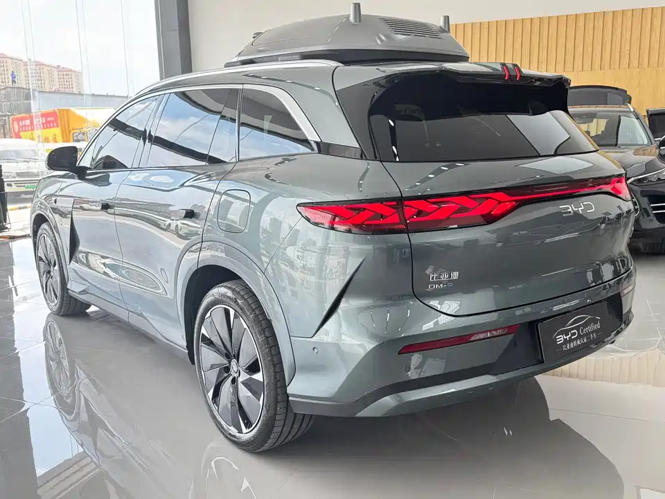 BYD Tang L