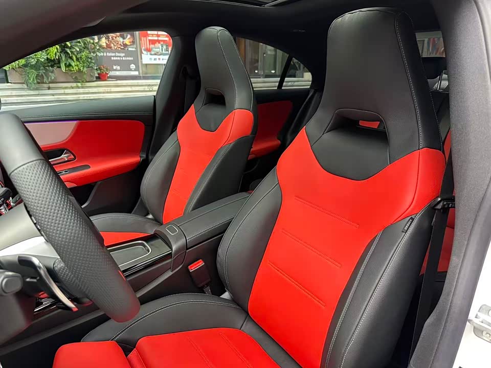 Mercedes-Benz CLA AMG