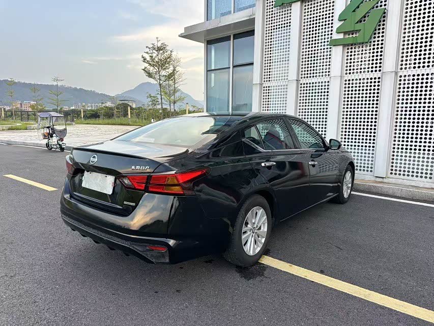 Nissan Altima 2022, фото 28