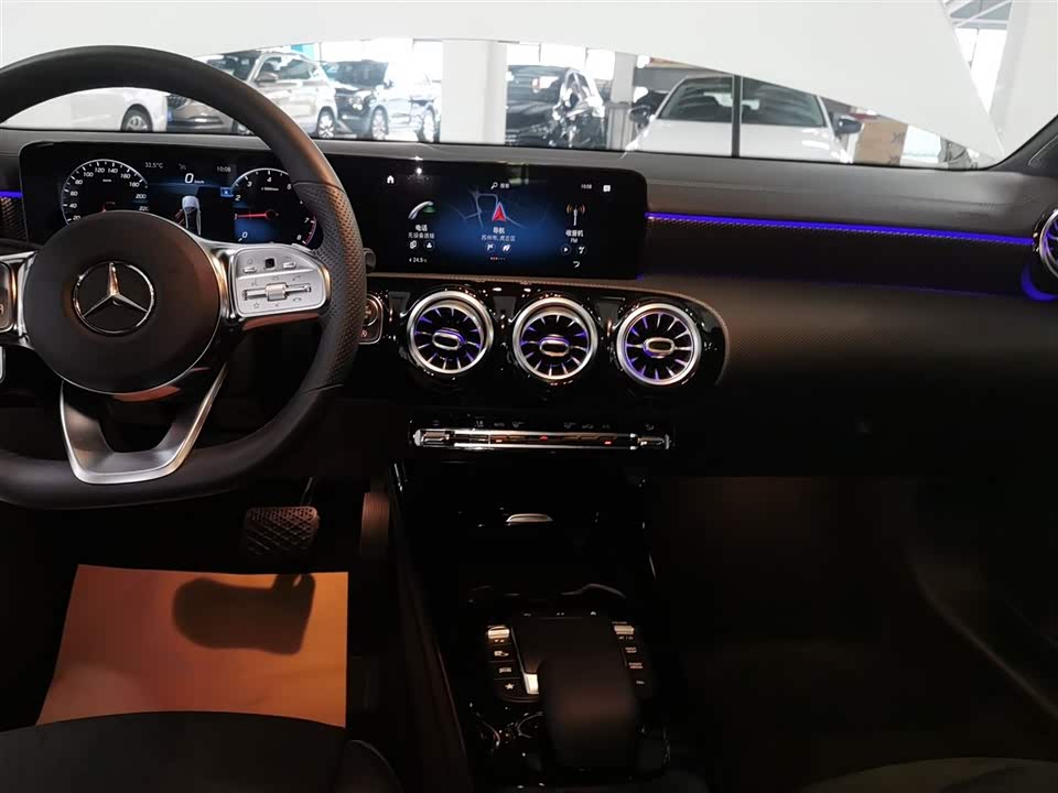 Mercedes-Benz Class A Mercedes-Benz Class A