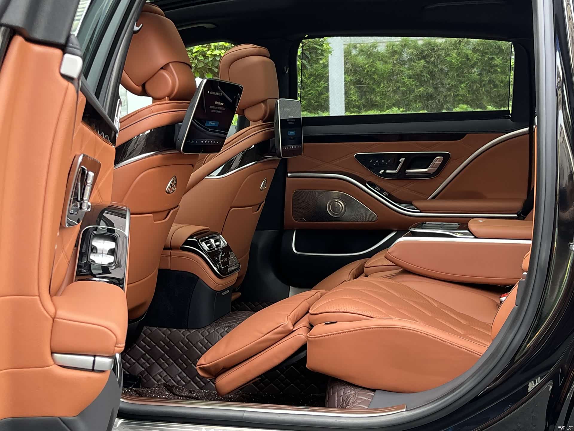 Maybach S-Class, 2024 13