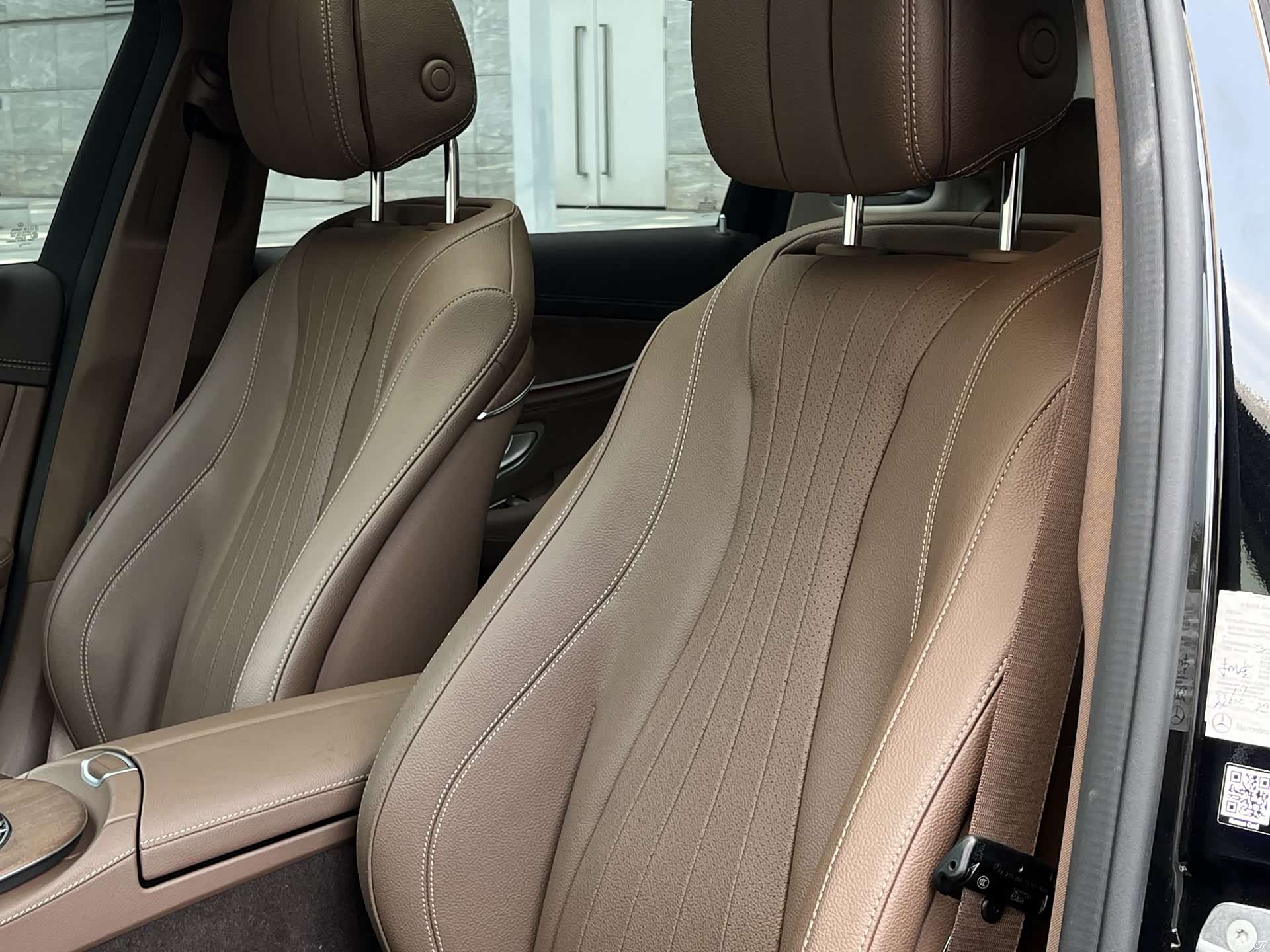 Mercedes-Benz E-Class, 2023 15