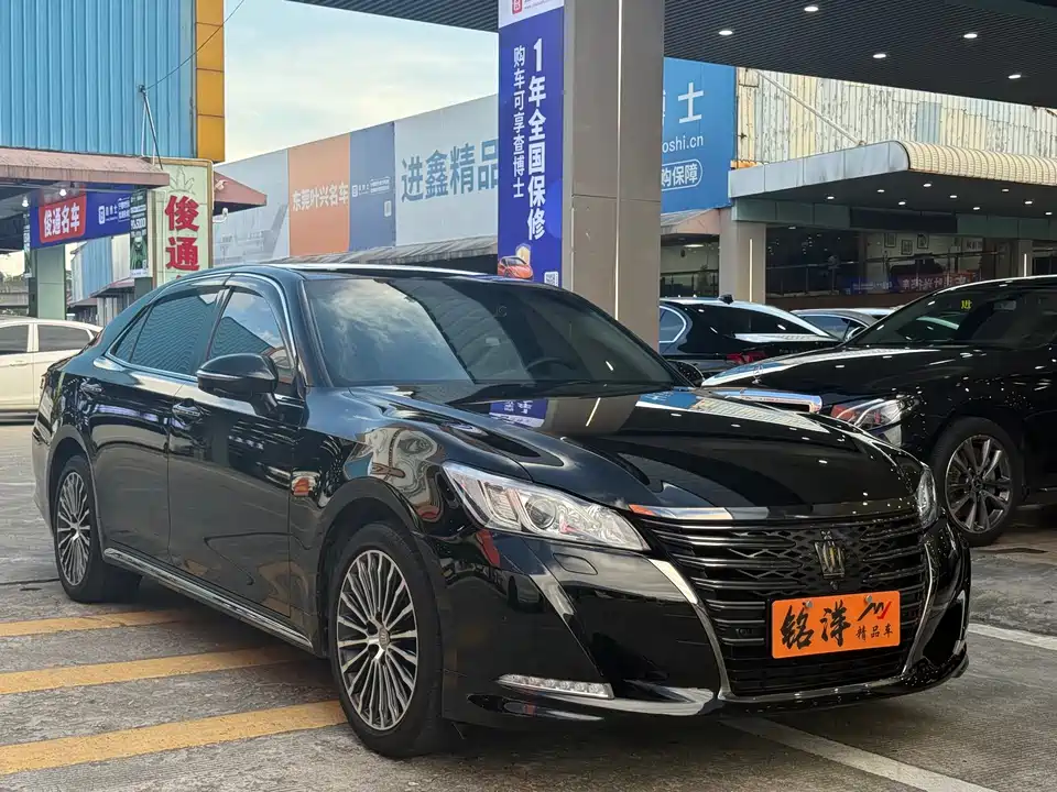 Toyota crown