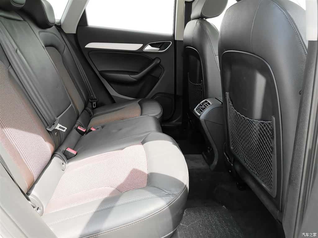 Audi Q3, 2019 14
