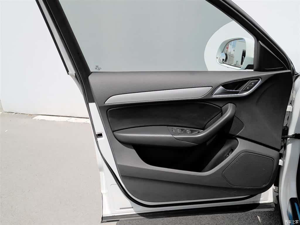 Audi Q3, 2019 7