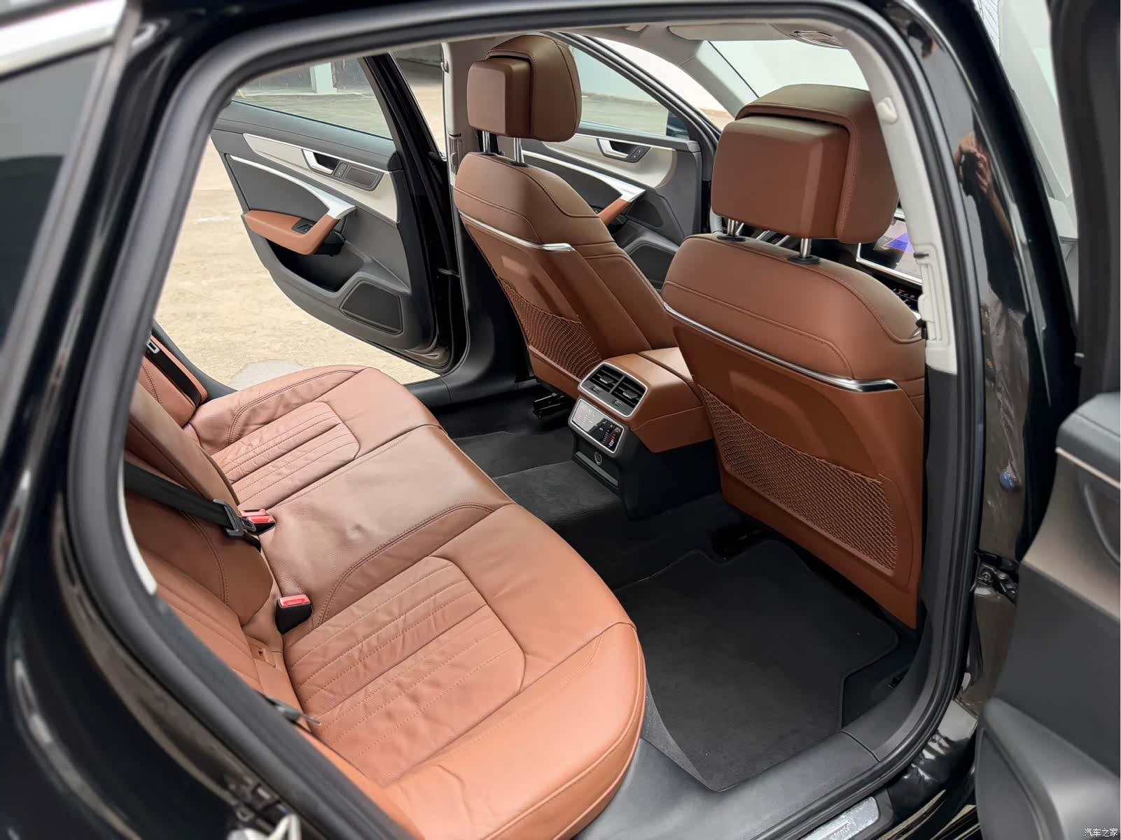 Audi A6L, 2020 9