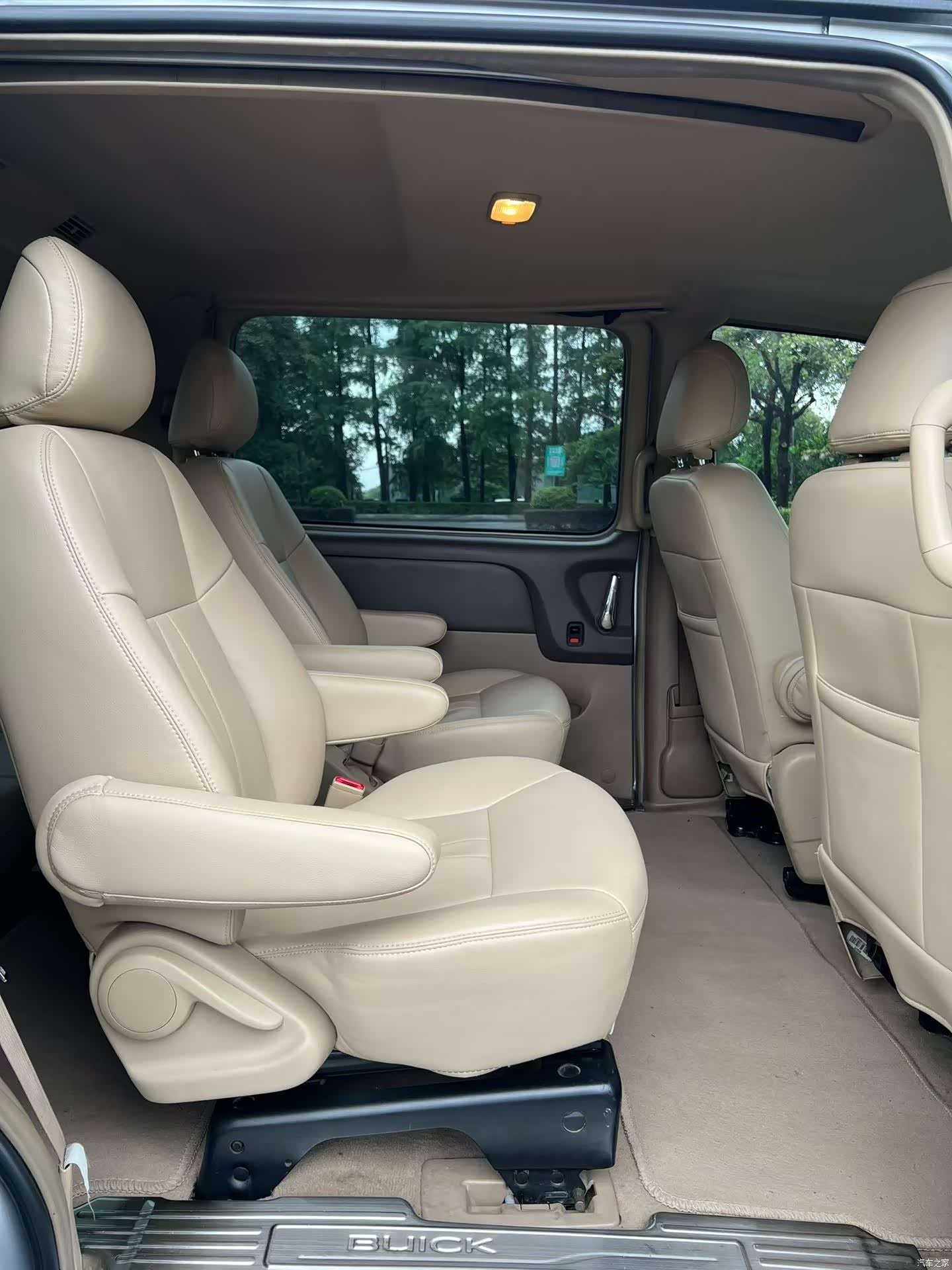 Buick GL8, 2015 9