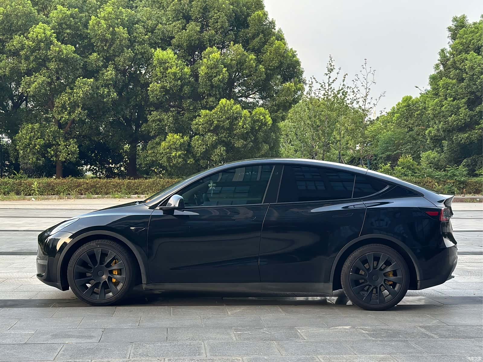 Tesla Model Y, 2021 10