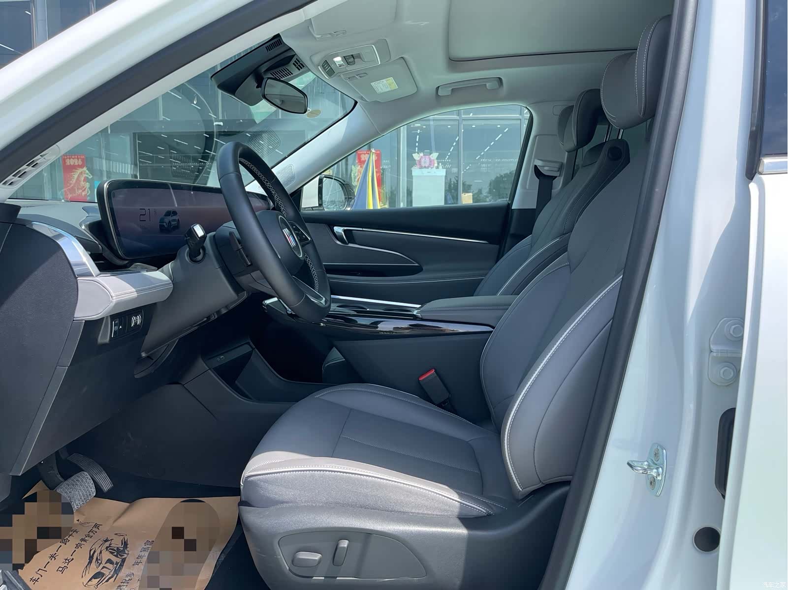 Buick E5, 2025 4
