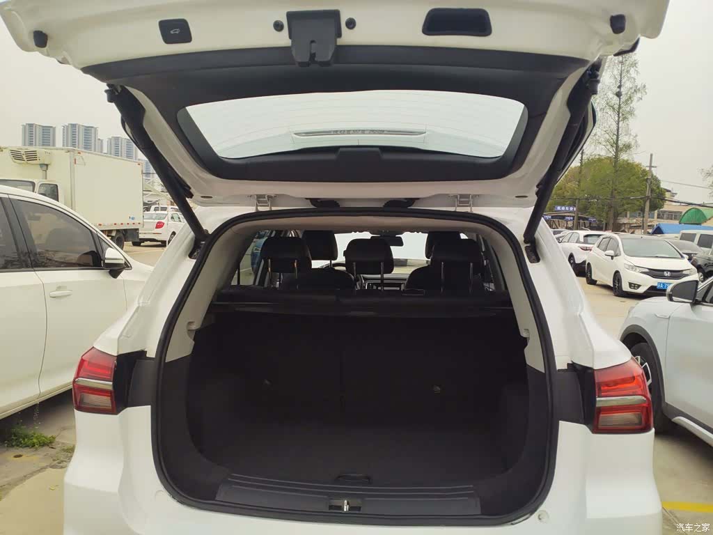 Roewe RX5, 2018 12