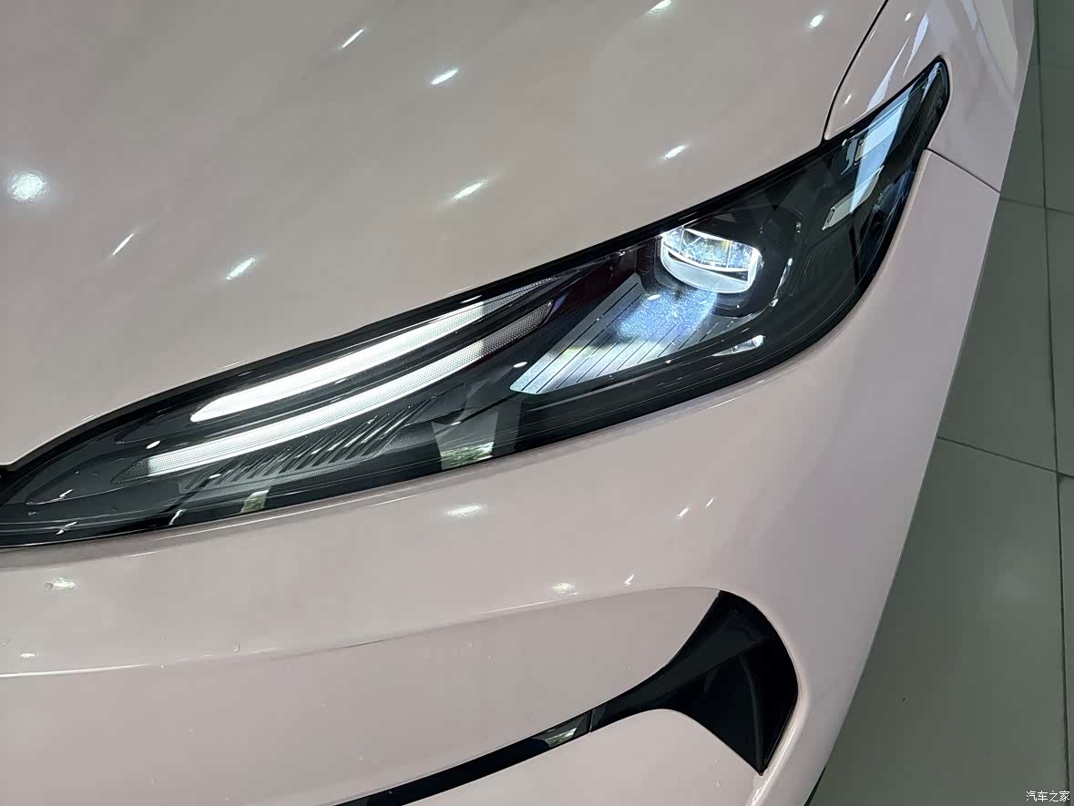 BYD e7, 2025 все фото