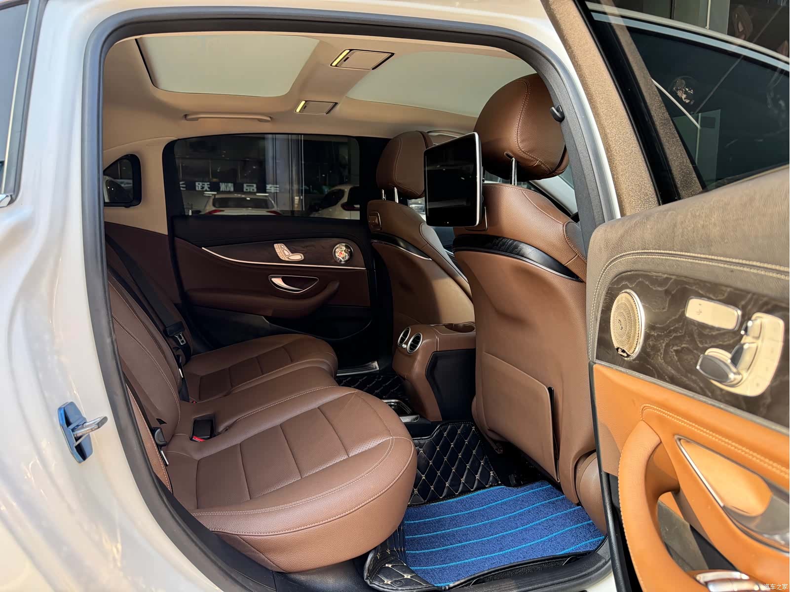 Mercedes-Benz E-Class, 2018 9