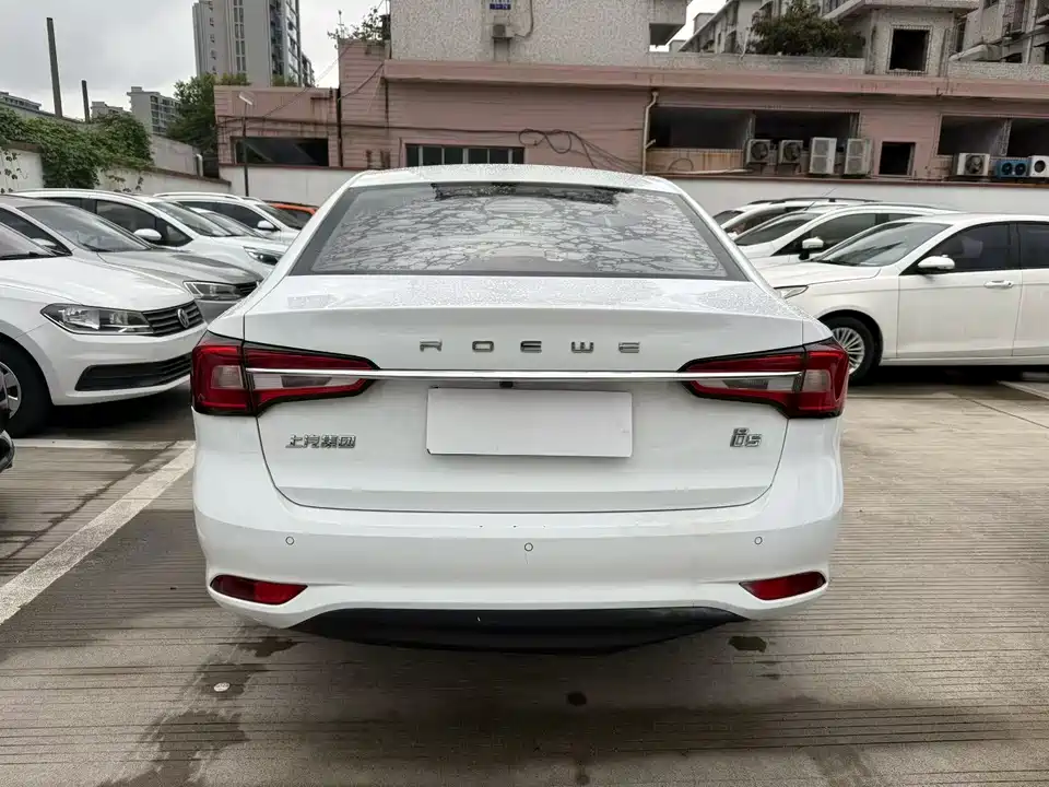 Roewe i5