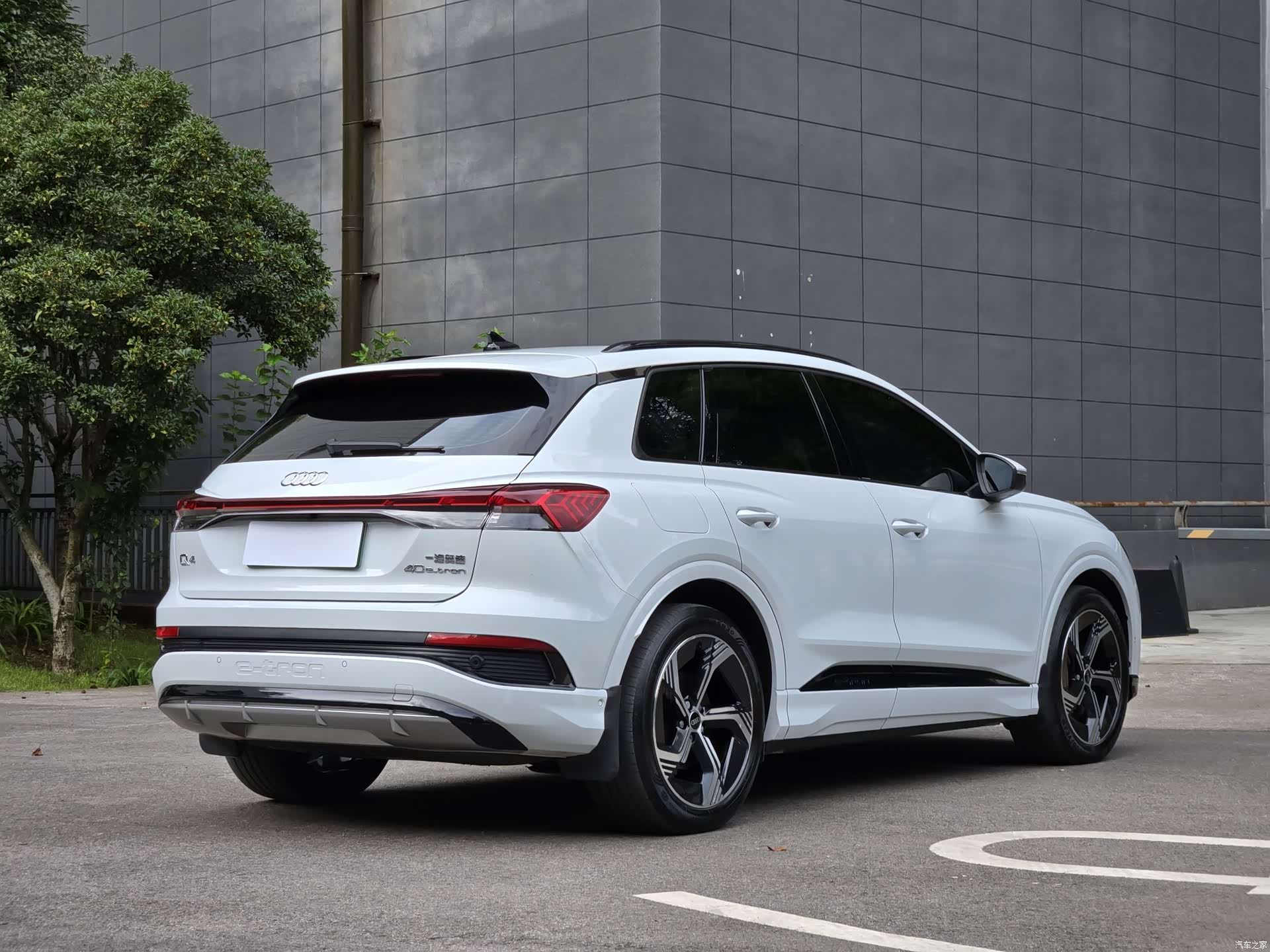 Audi Q4 e-tron, 2023 7