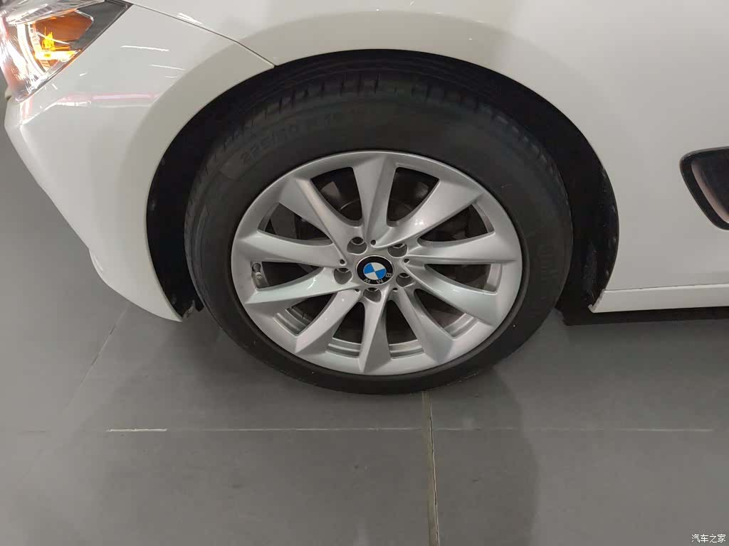 BMW 3 Series, 2019 25