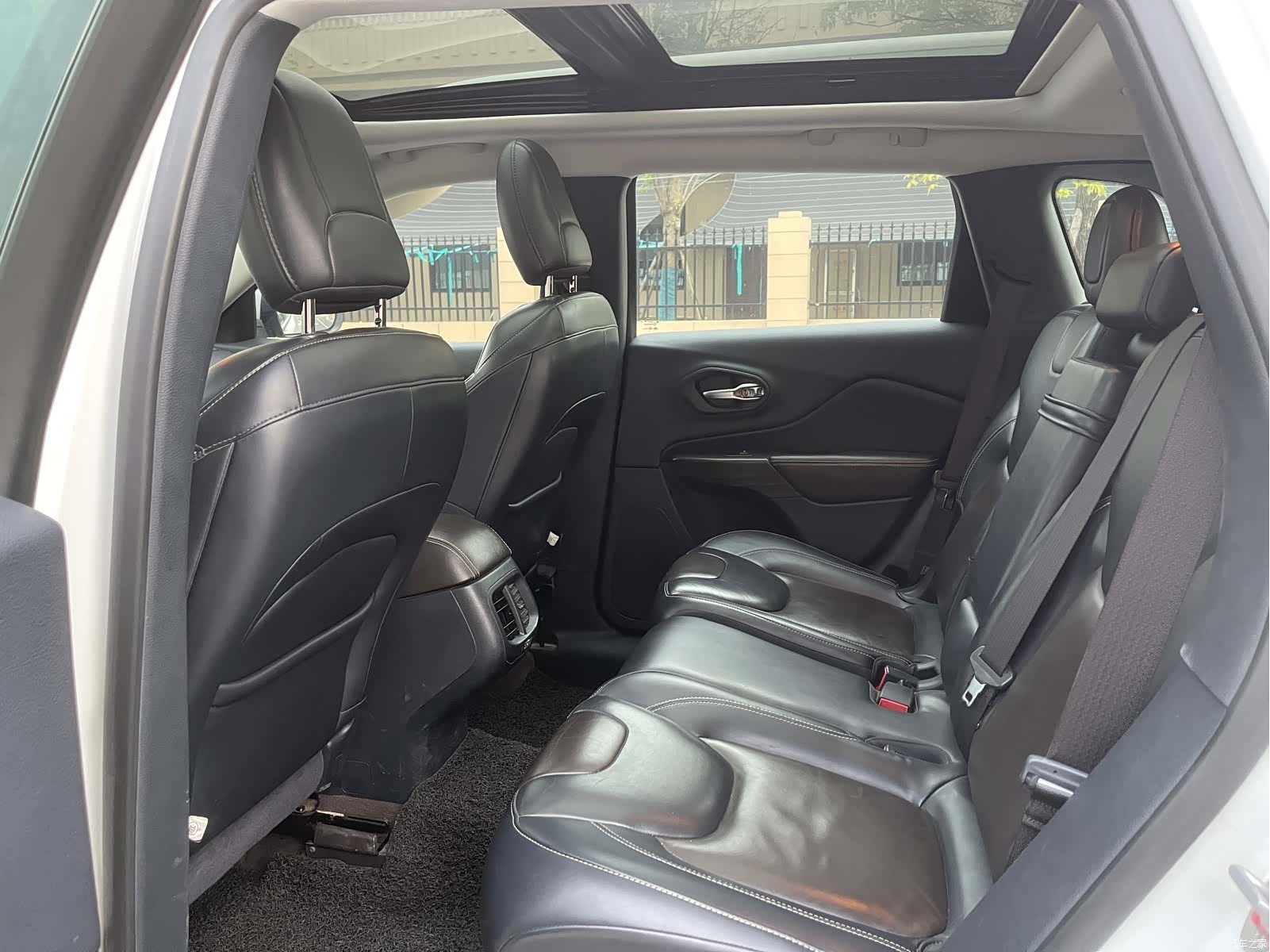 Jeep Cherokee, 2016 все фото