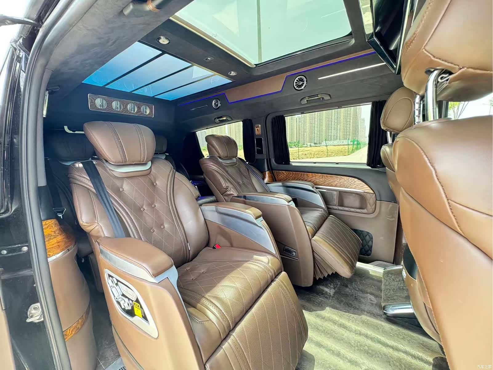 Mercedes-Benz V-Class, 2020 4