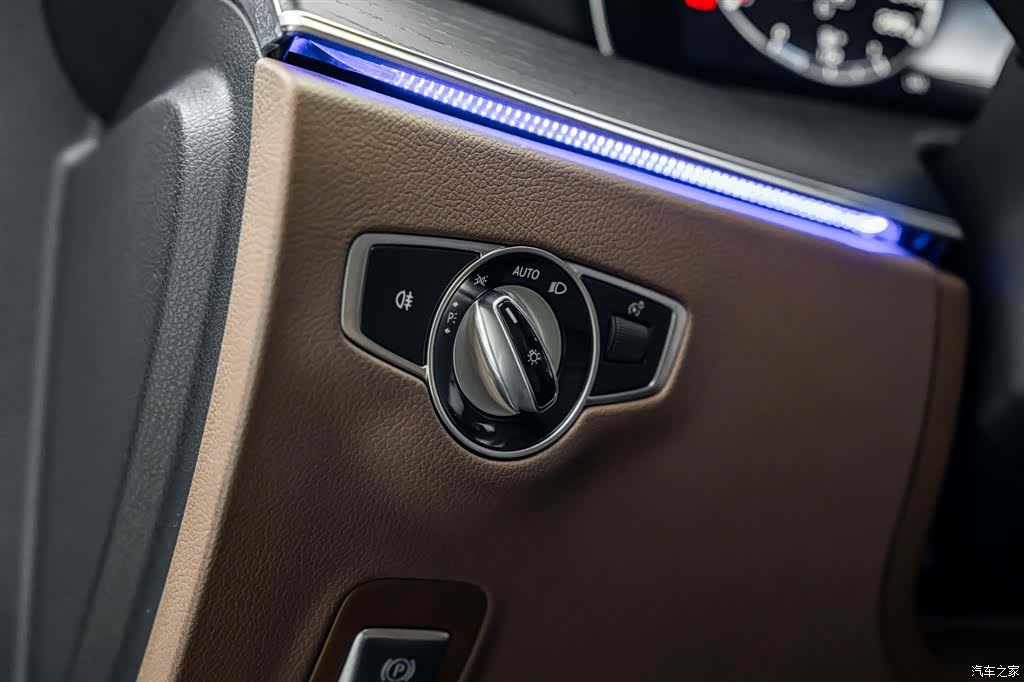 Mercedes-Benz E-Class, 2020 13