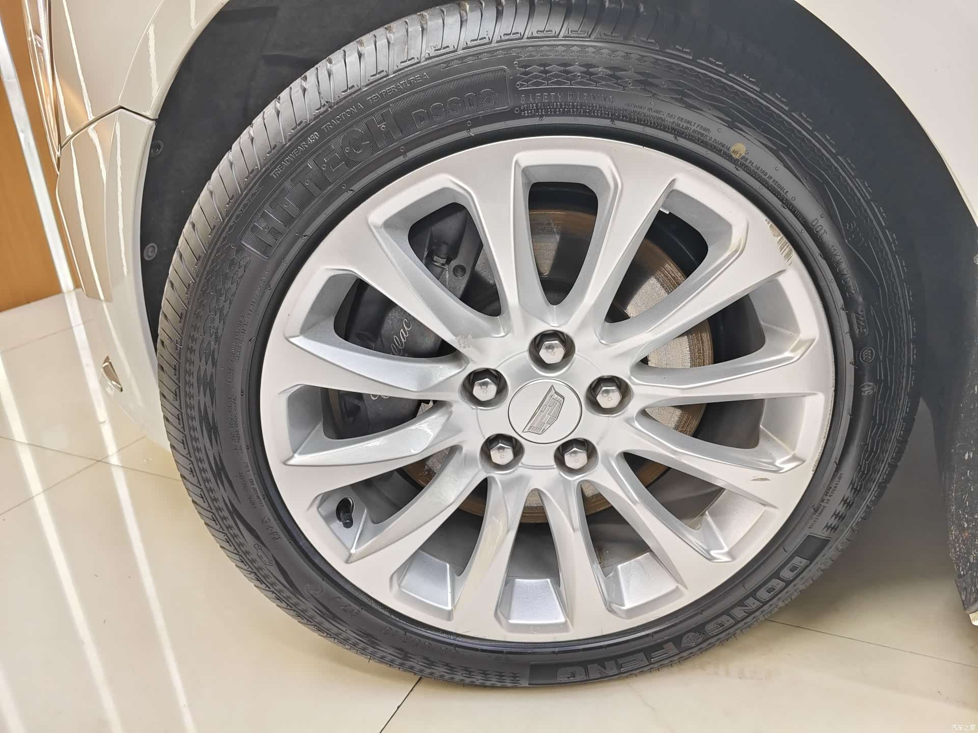 Cadillac XTS, 2019 18