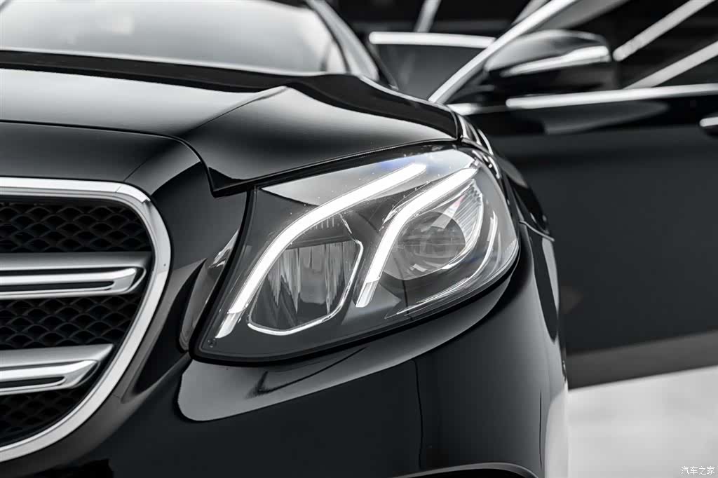Mercedes-Benz E-Class, 2020 35