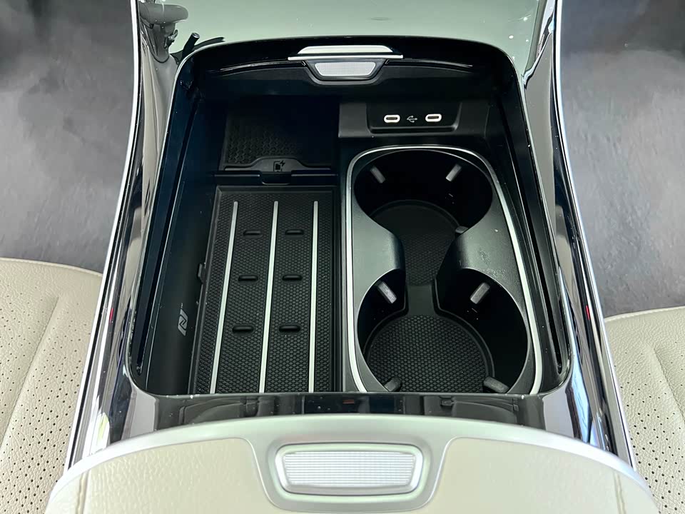 Mercedes-Benz S-class Mercedes-Benz S-class