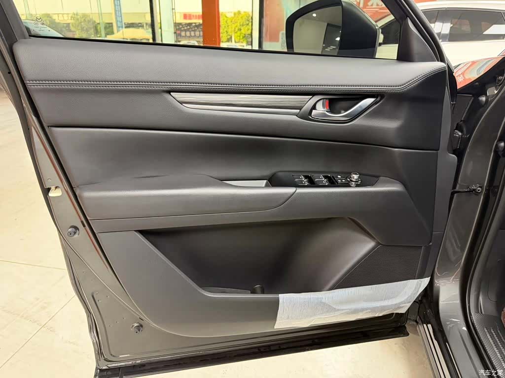 Mazda CX-5, 2024 11