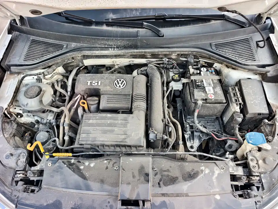 Volkswagen T-ROC exploring Songs