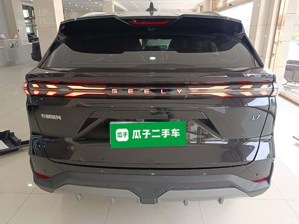 Geely Galaxy L7, 2023 4