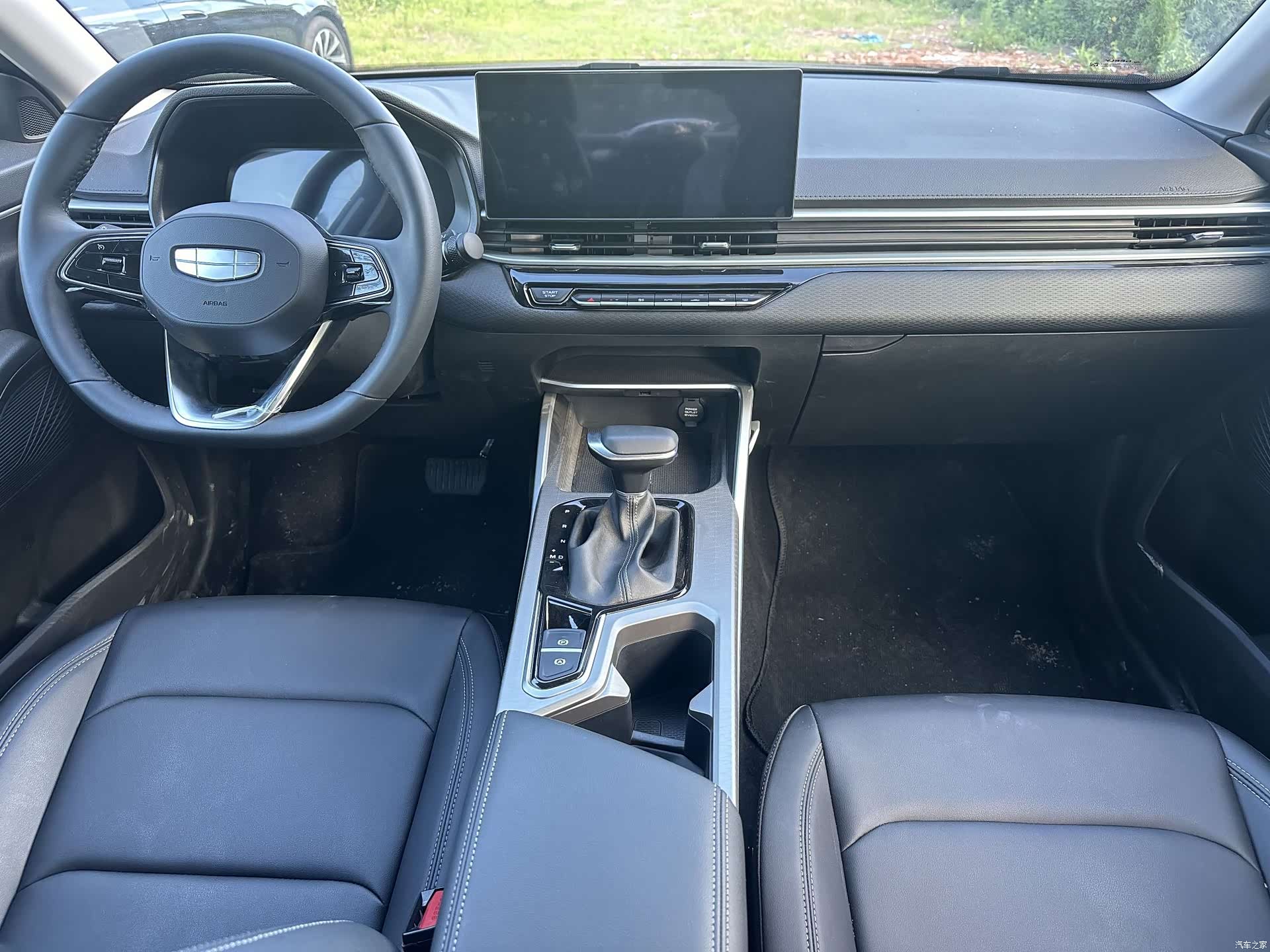 Geely Emgrand, 2025 9