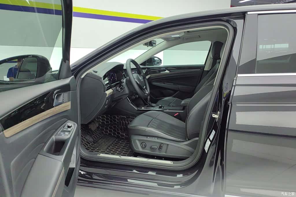 Volkswagen Passat, 2020 9