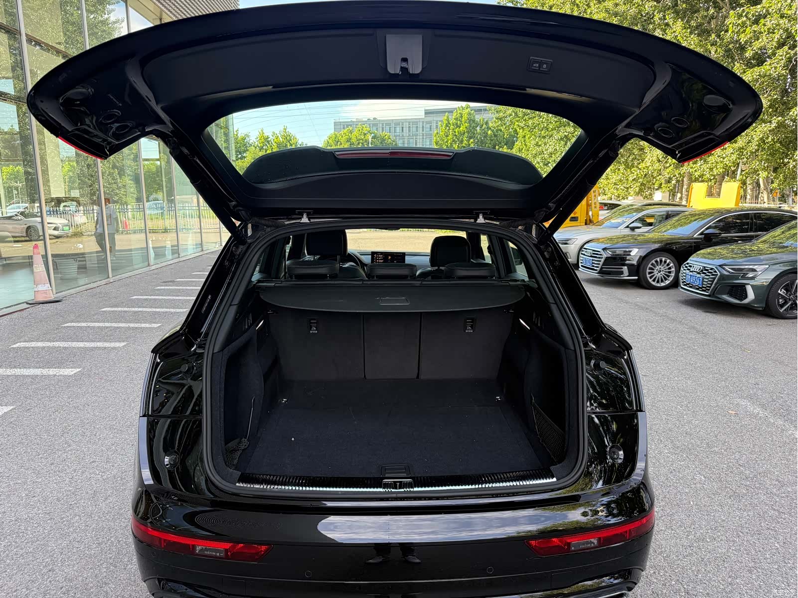 Audi Q5L, 2025 15