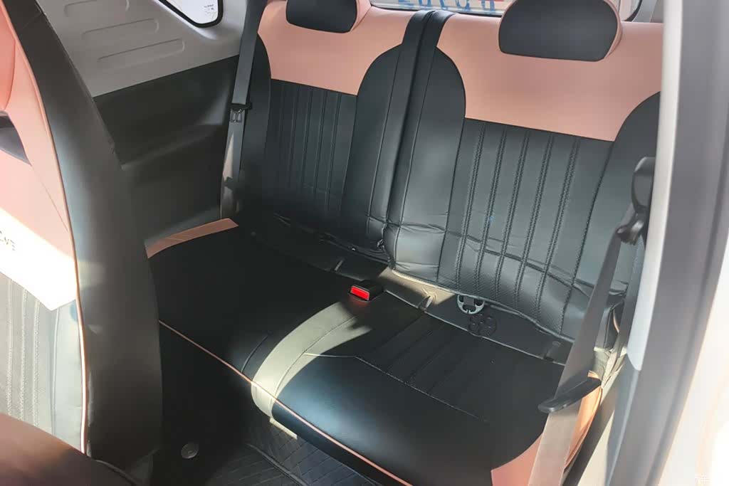 Geely Panda, 2025 11