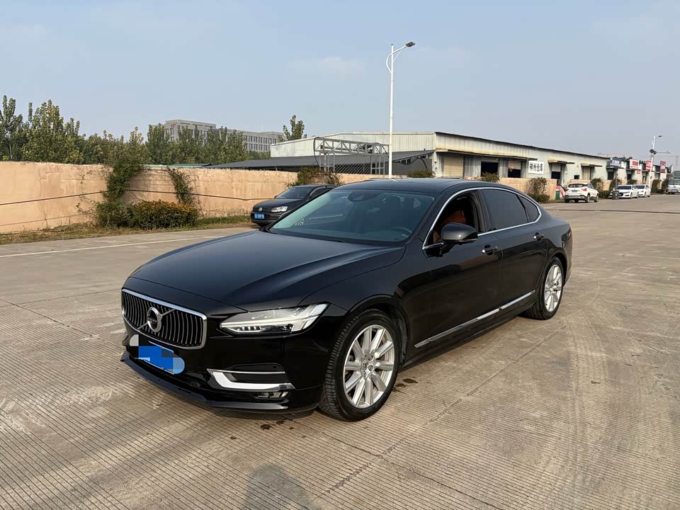 Volvo S90