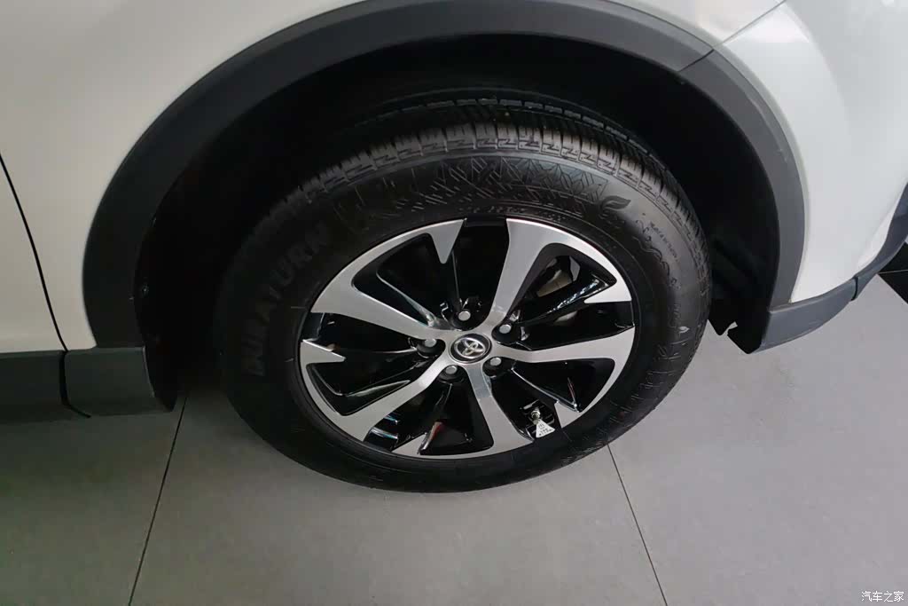 Toyota RAV4, 2019 6