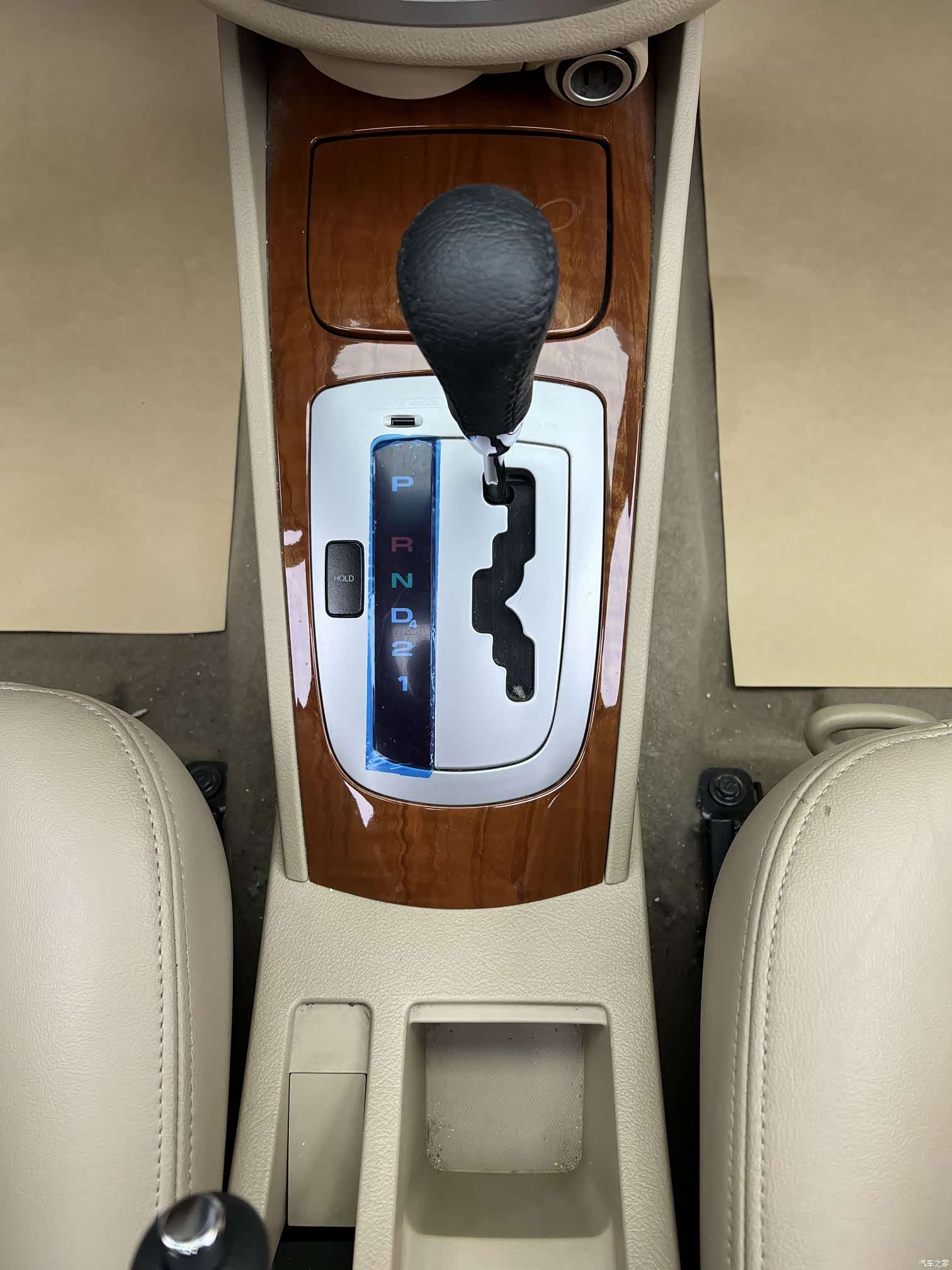 Buick 1.6LX-AT, 2010 11
