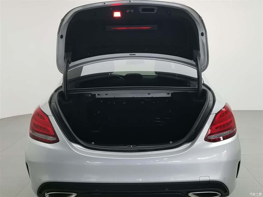Mercedes-Benz C-Class, 2018 16