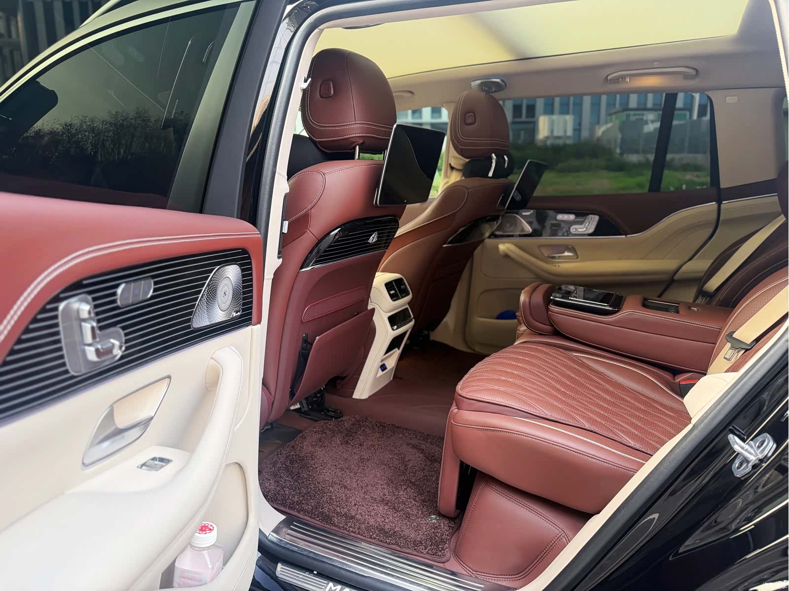 Mercedes-Benz GLS, 2025 10