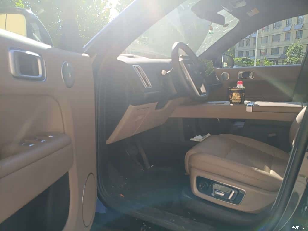 Li Auto L8, 2025 10