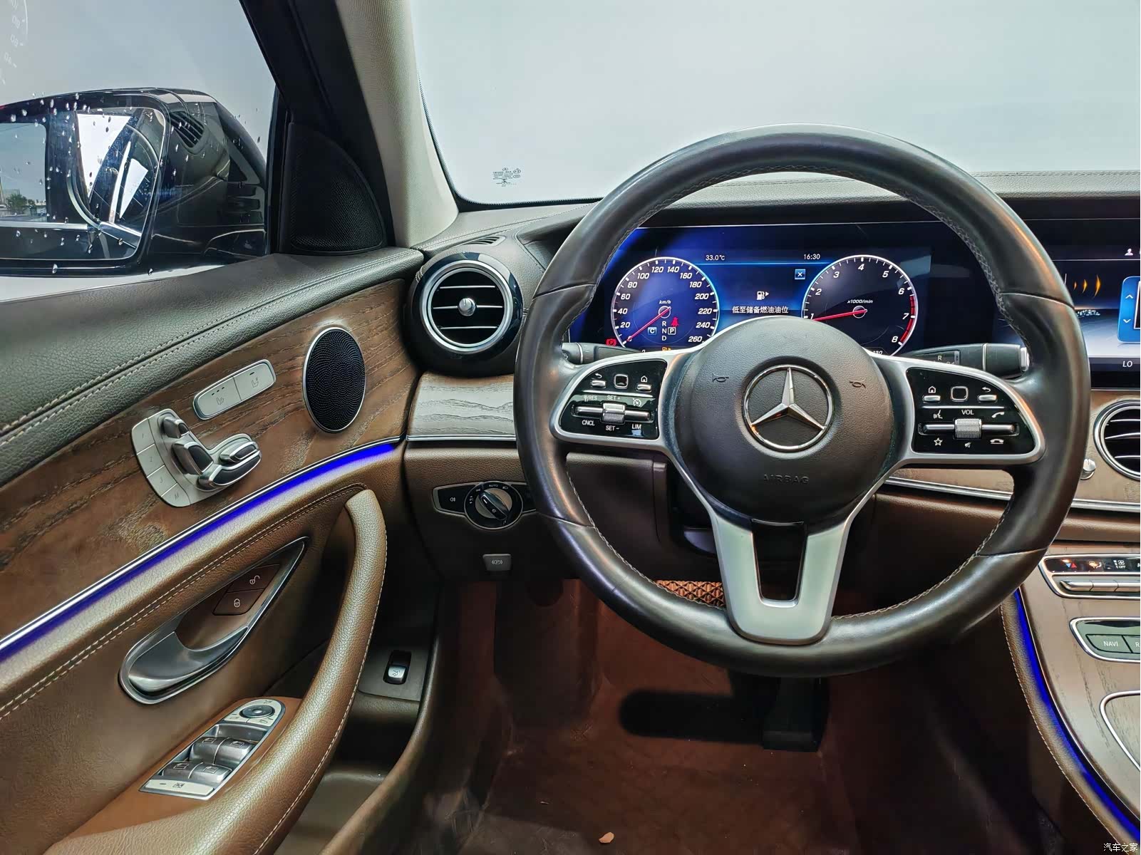 Mercedes-Benz E-Class, 2019 9