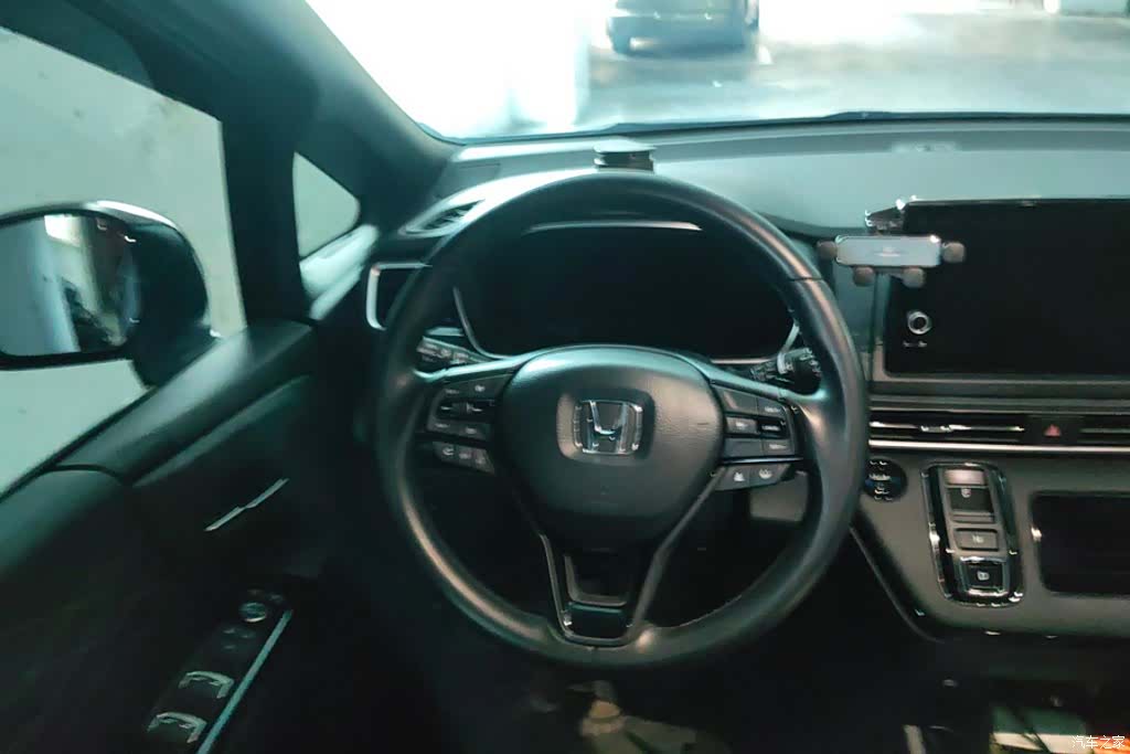 Honda Elysion, 2025 15