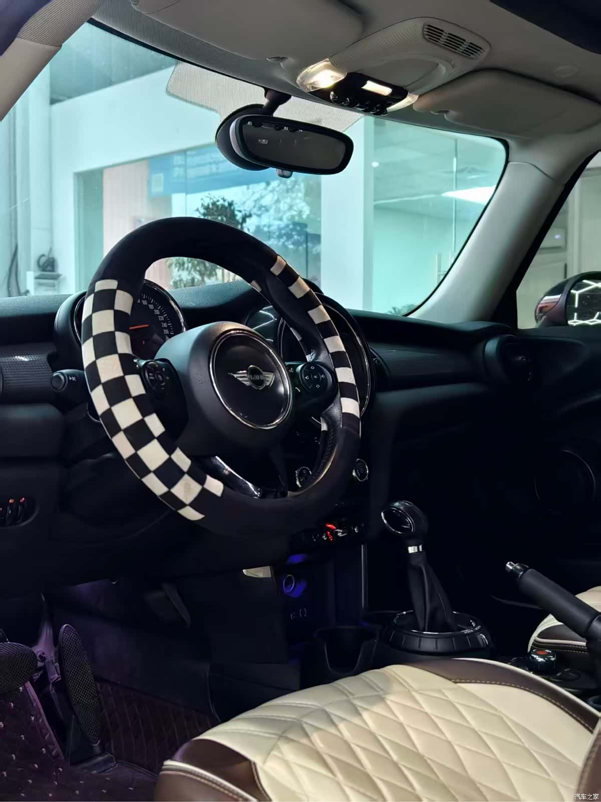 Mini Cooper, 2015 4