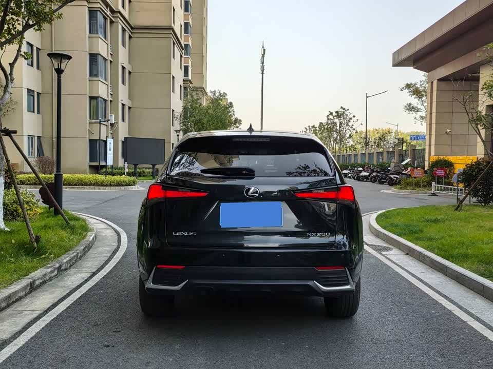Lexus NX